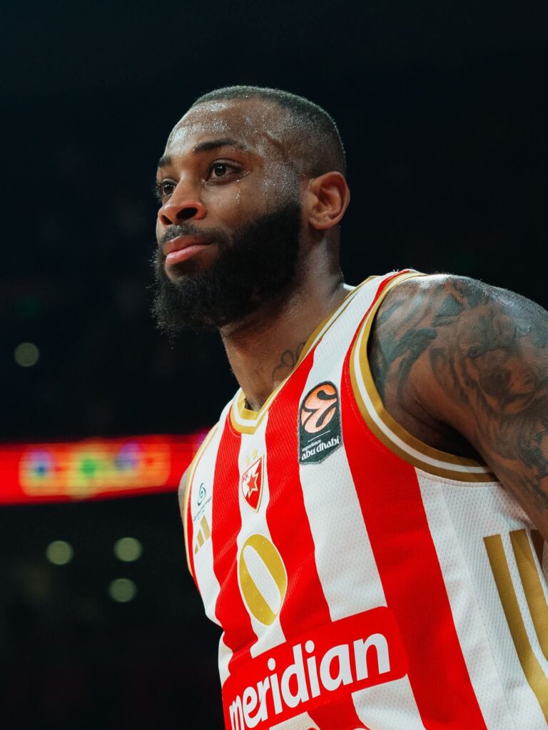 Codi Milleris-McIntyre’as atsisveikino su „Crvena Zvezda“
