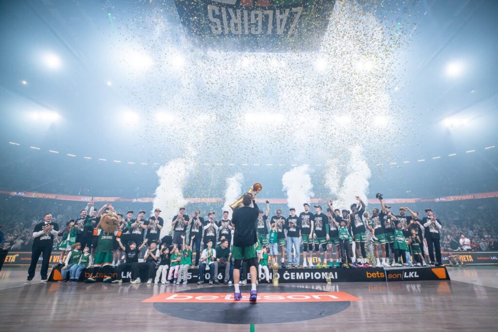 „Žalgiris“ be vargo apgynė LKL čempionų titulą